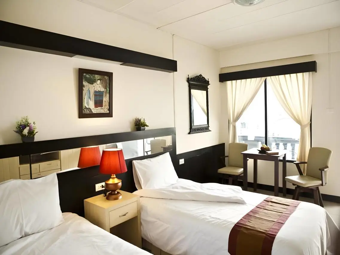 Borarn House Hotel 3