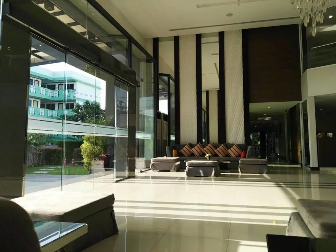 Crystal Suites Suvarnbhumi Airport 7