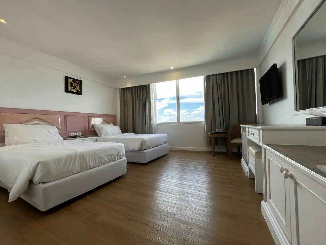Dhevaraj Hotel 3
