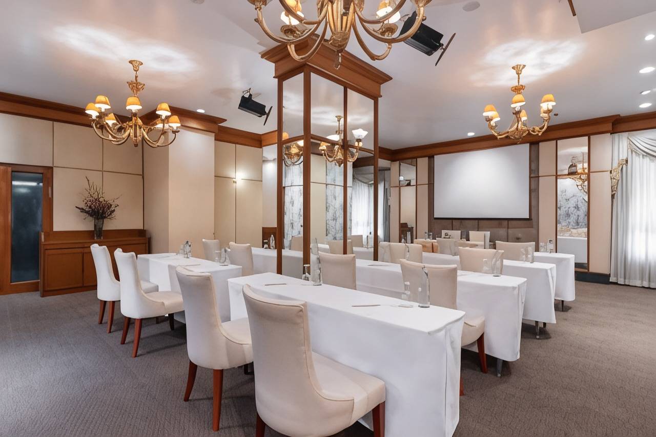 Grand Diamond Suites Hotel 6