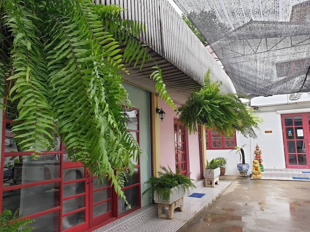 Super Hostel - the House 2