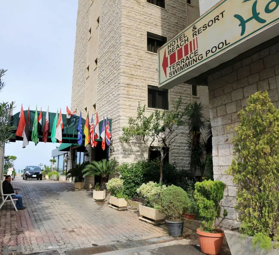 假日套房酒店及海滩度假村 2