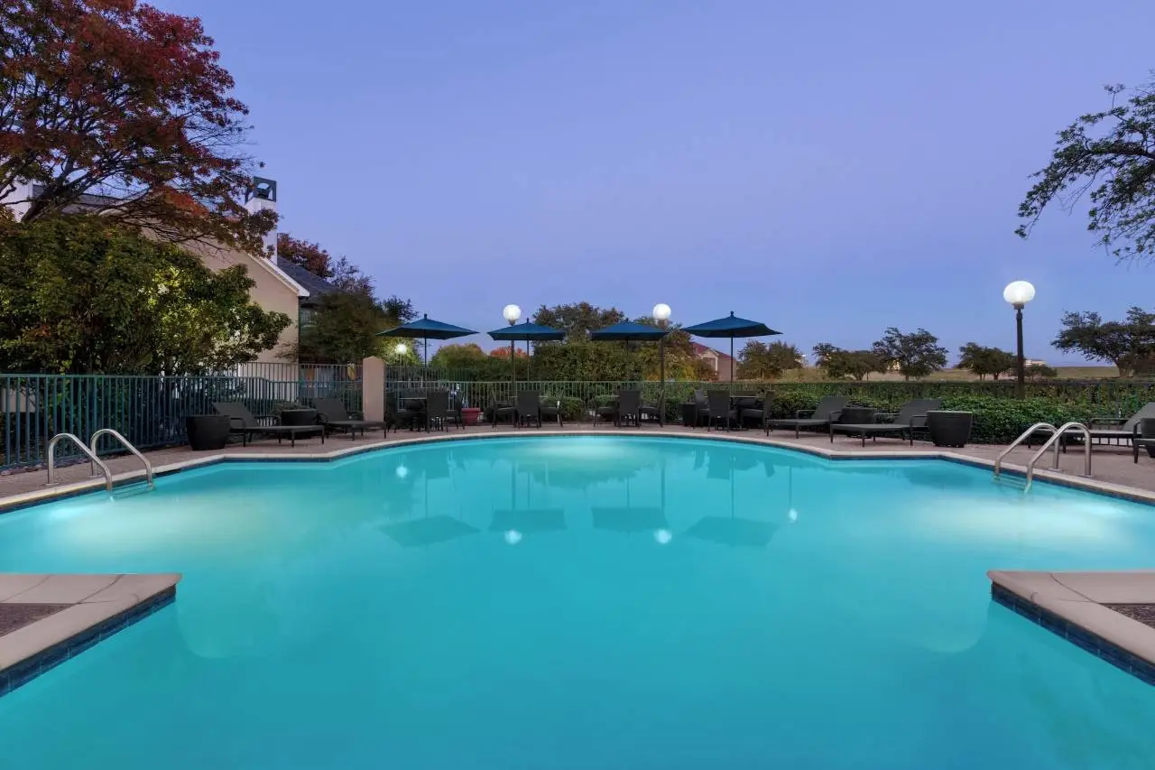 Addison Suites Hotel 5