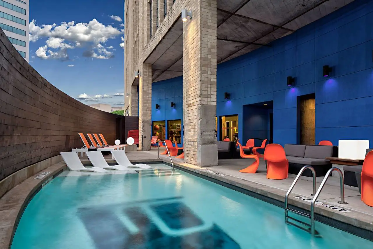 Aloft Dallas Downtown 5