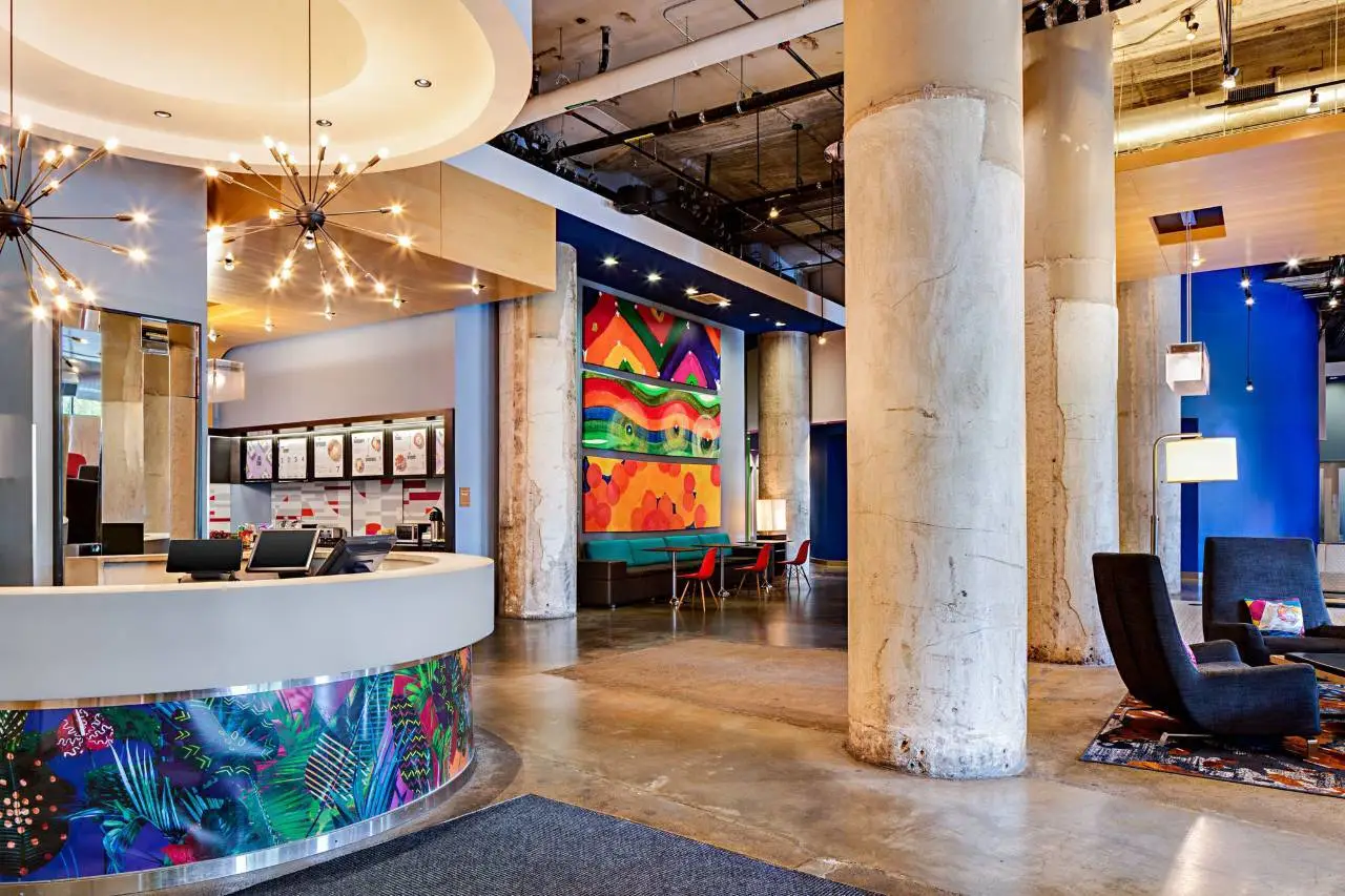 Aloft Dallas Downtown 7