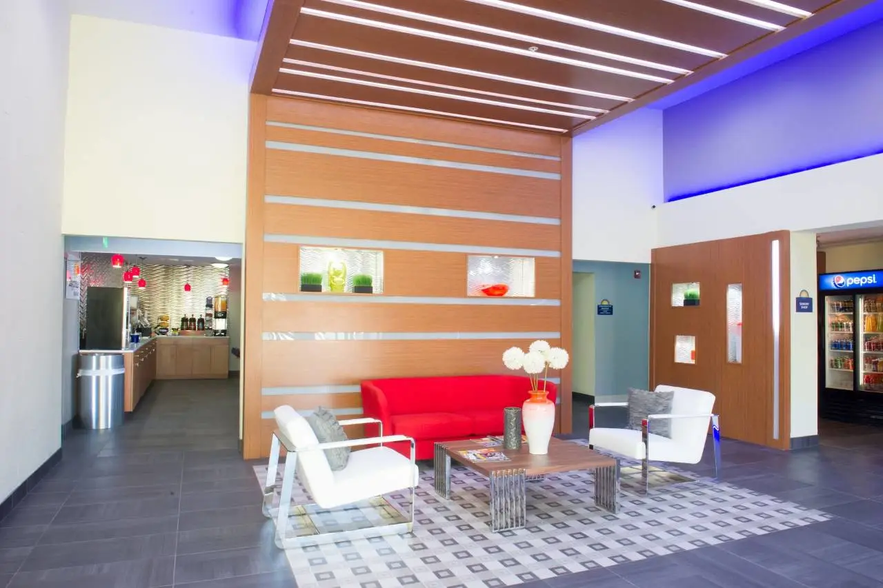 Arya Inn & Suites 5