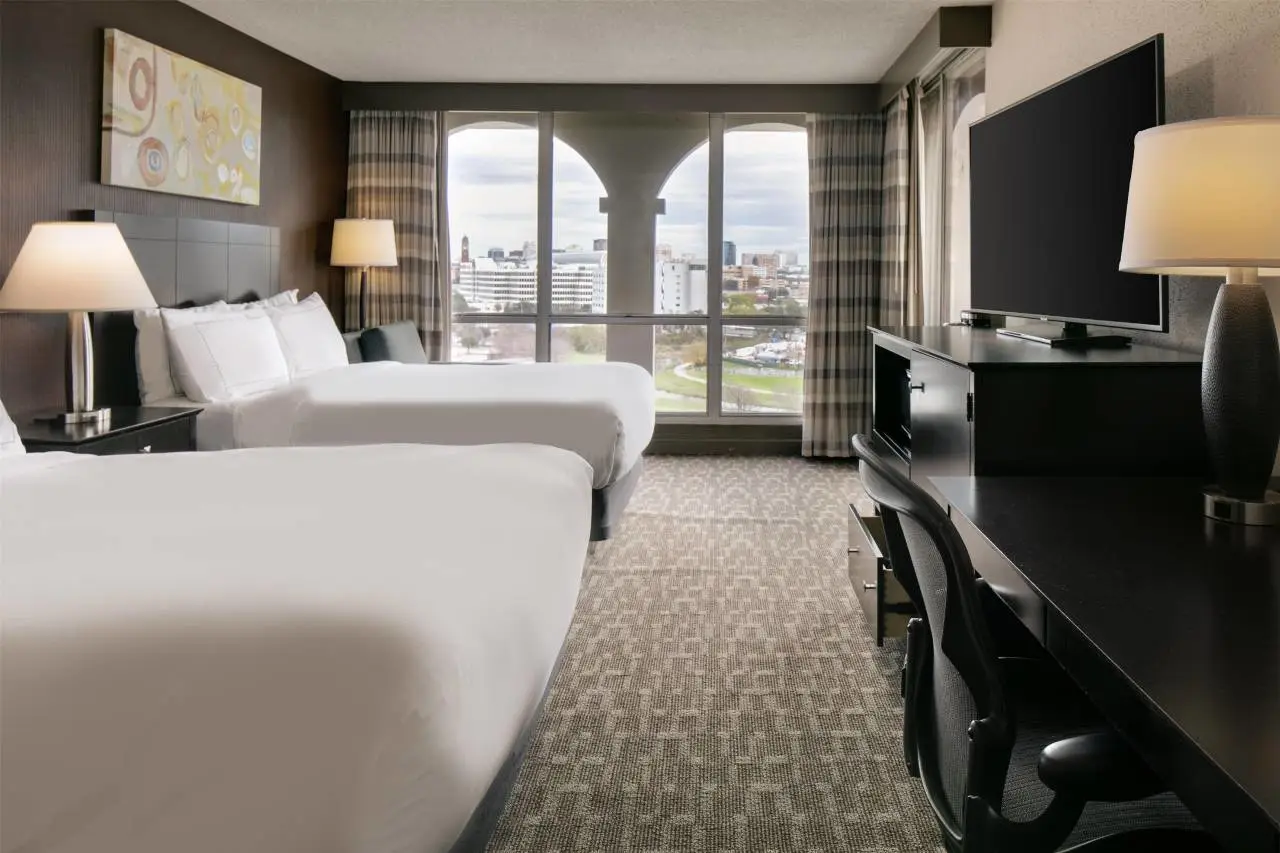 DoubleTree by Hilton Dallas - Market Center 3