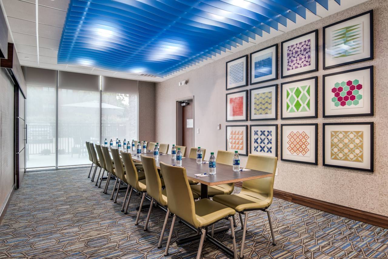 Holiday Inn Express & Suites DALLAS NORTH - ADDISON by IHG 5