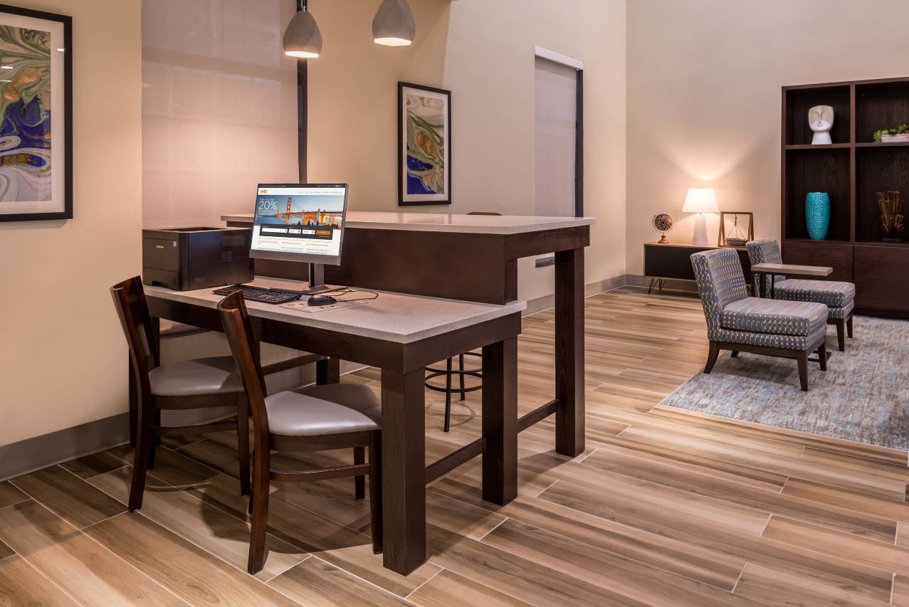 Holiday Inn & Suites DALLAS-ADDISON by IHG 5