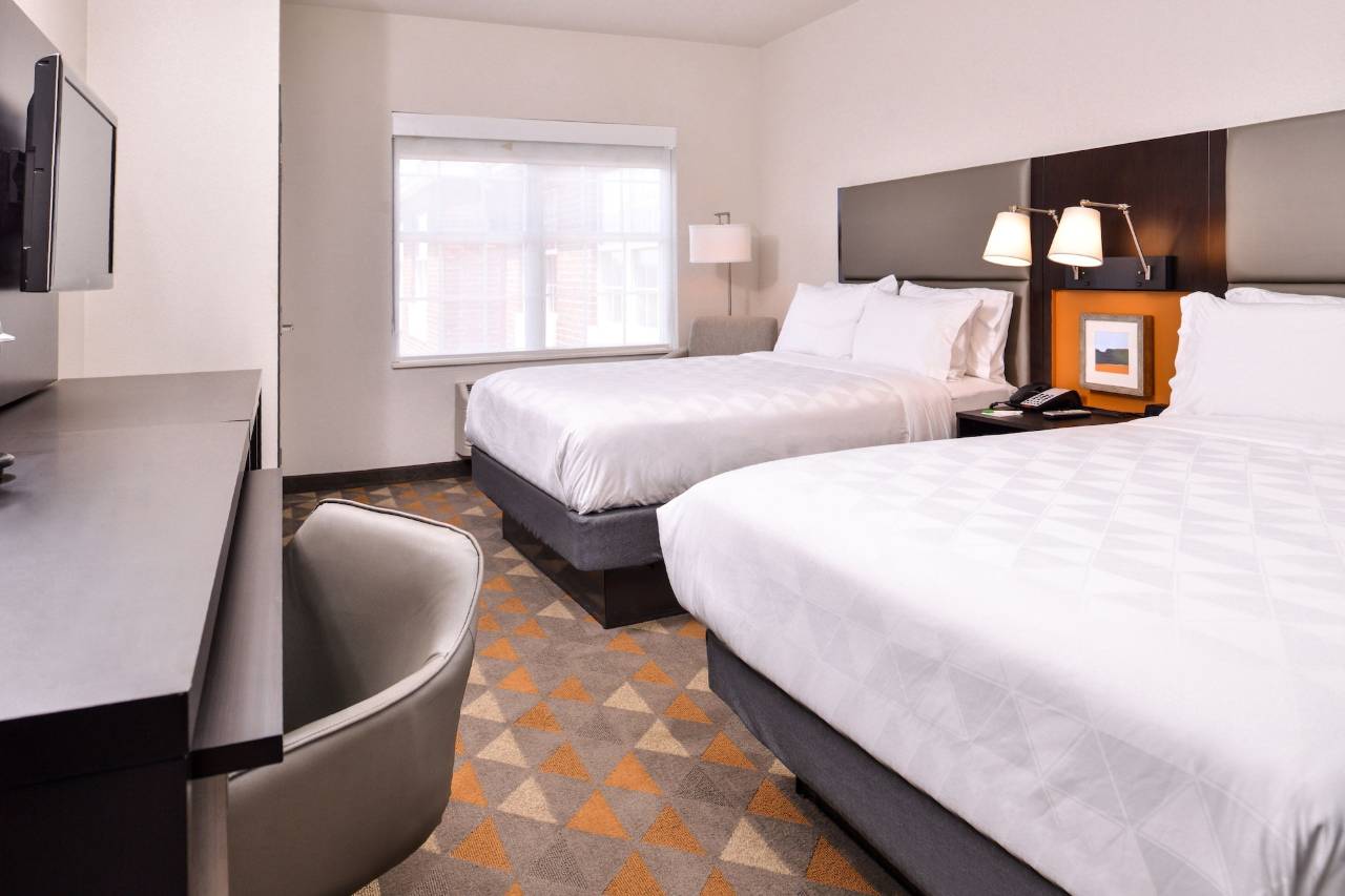 Holiday Inn & Suites DALLAS-ADDISON by IHG 7