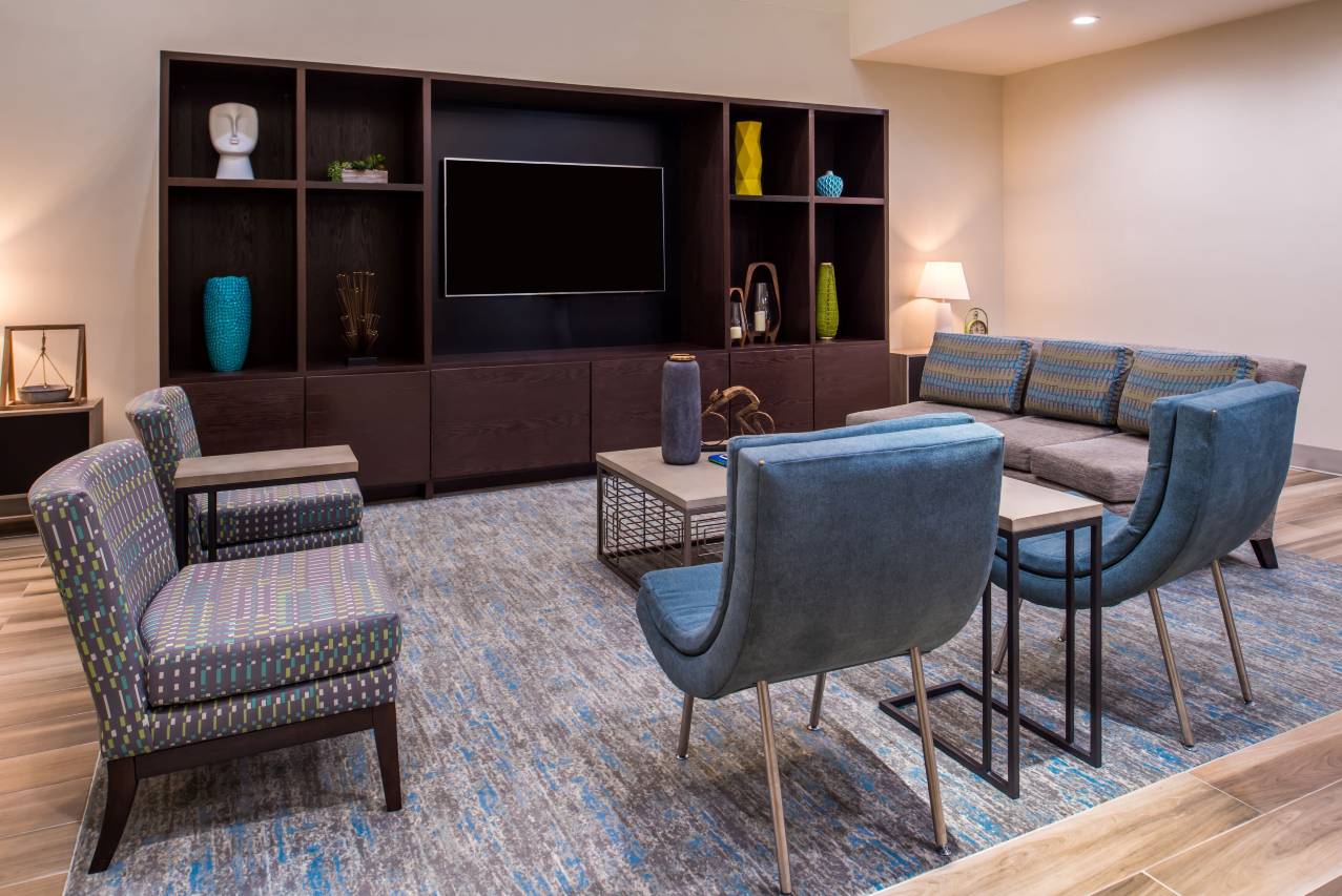 Holiday Inn & Suites DALLAS-ADDISON by IHG 6