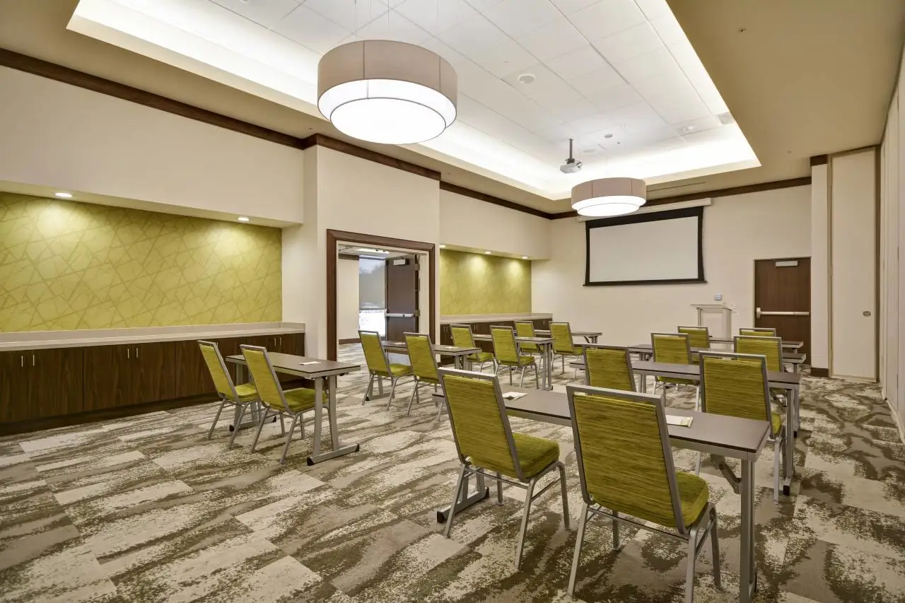 Home2 Suites by Hilton Dallas Downtown at Baylor Scott & White 6