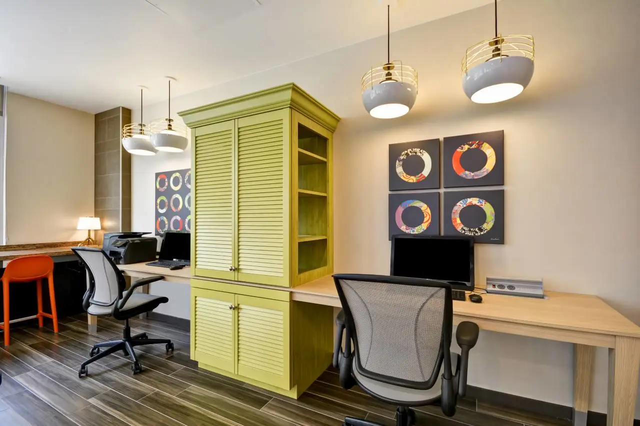 Home2 Suites by Hilton Dallas Downtown at Baylor Scott & White 7