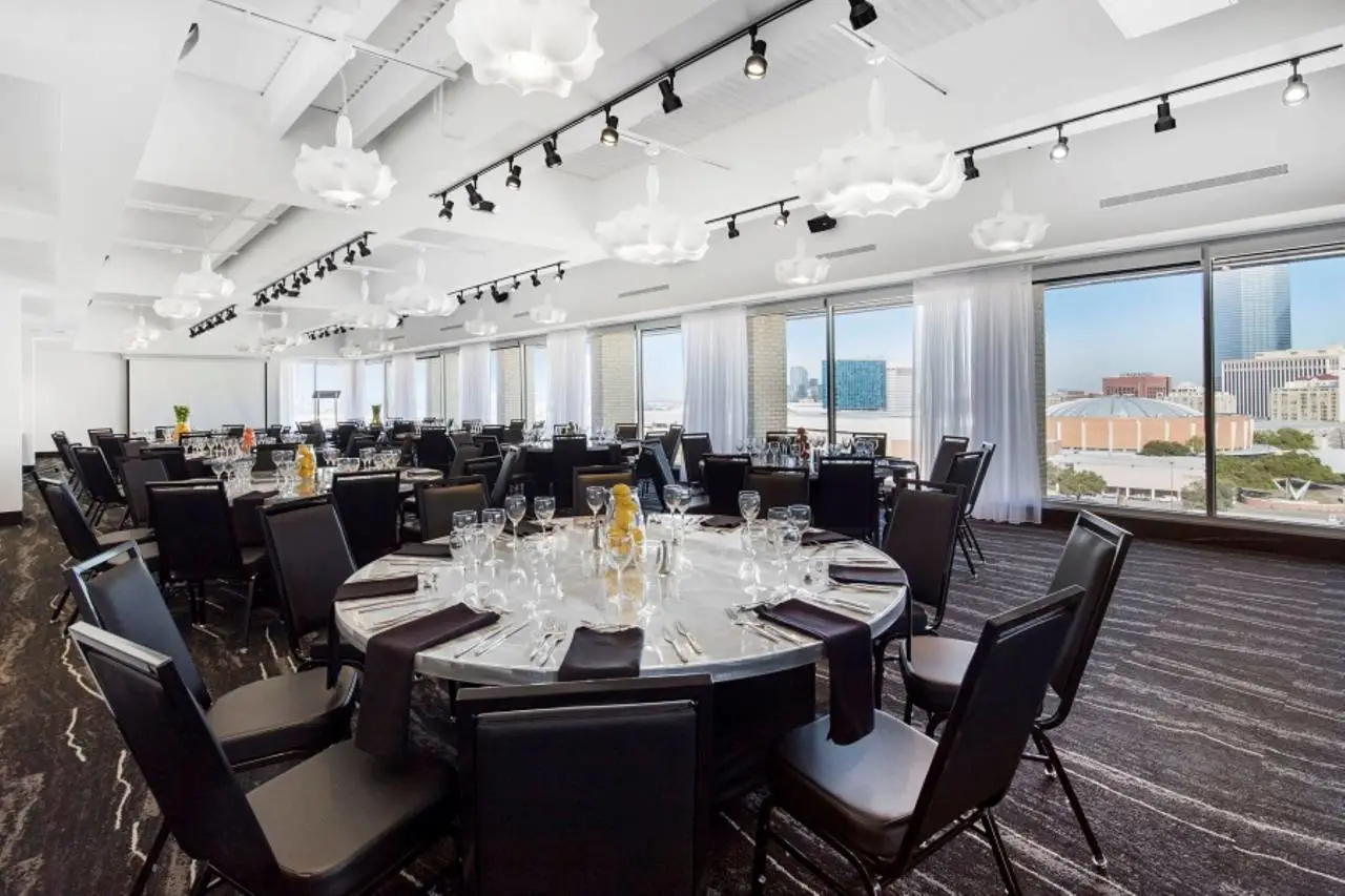 Lorenzo Hotel Dallas, Tapestry Collection by Hilton 4