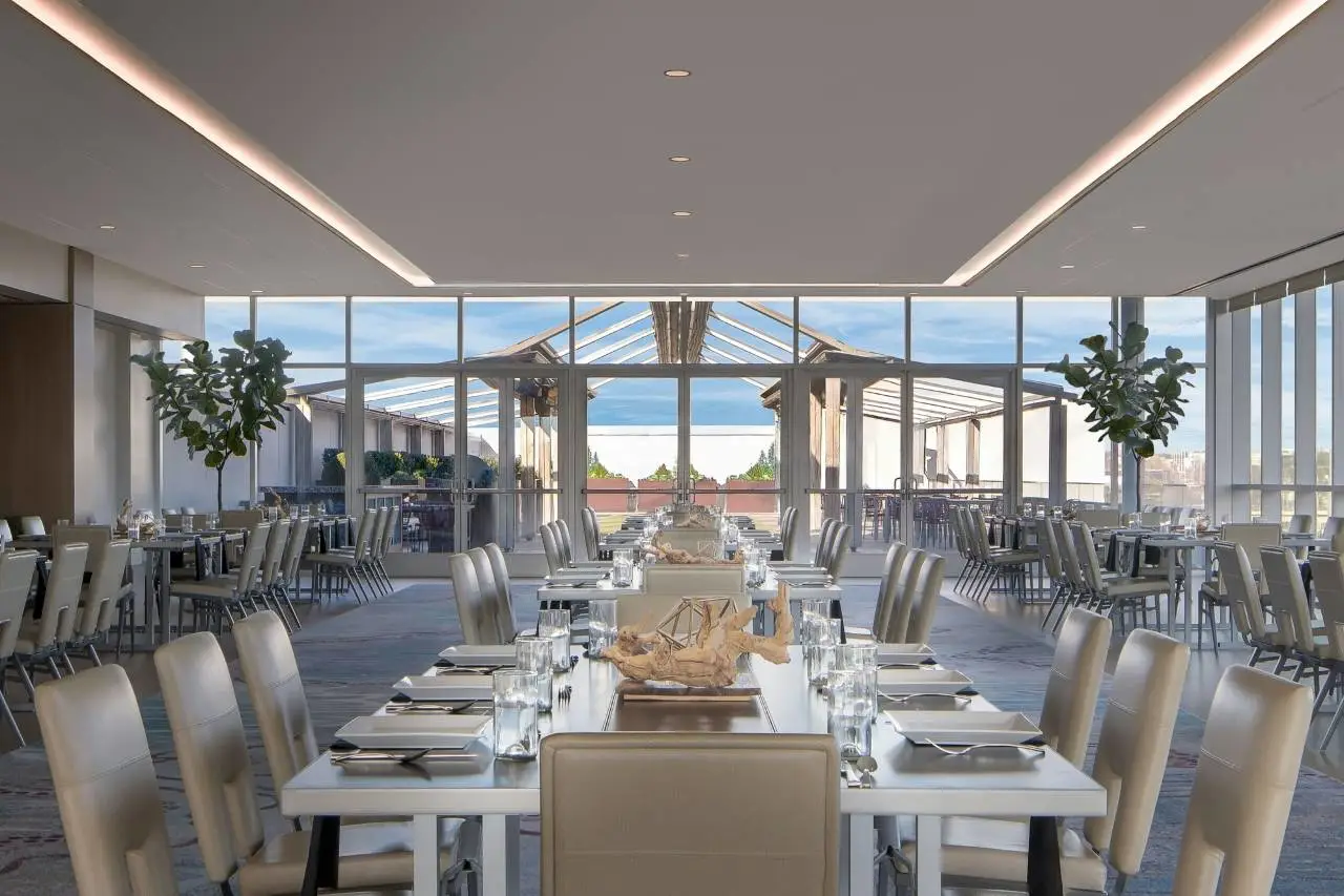 Renaissance Dallas Hotel 4
