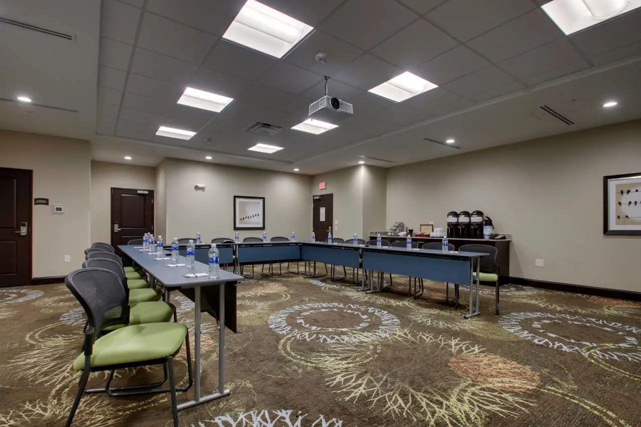 Staybridge Suites PLANO - THE COLONY by IHG 6