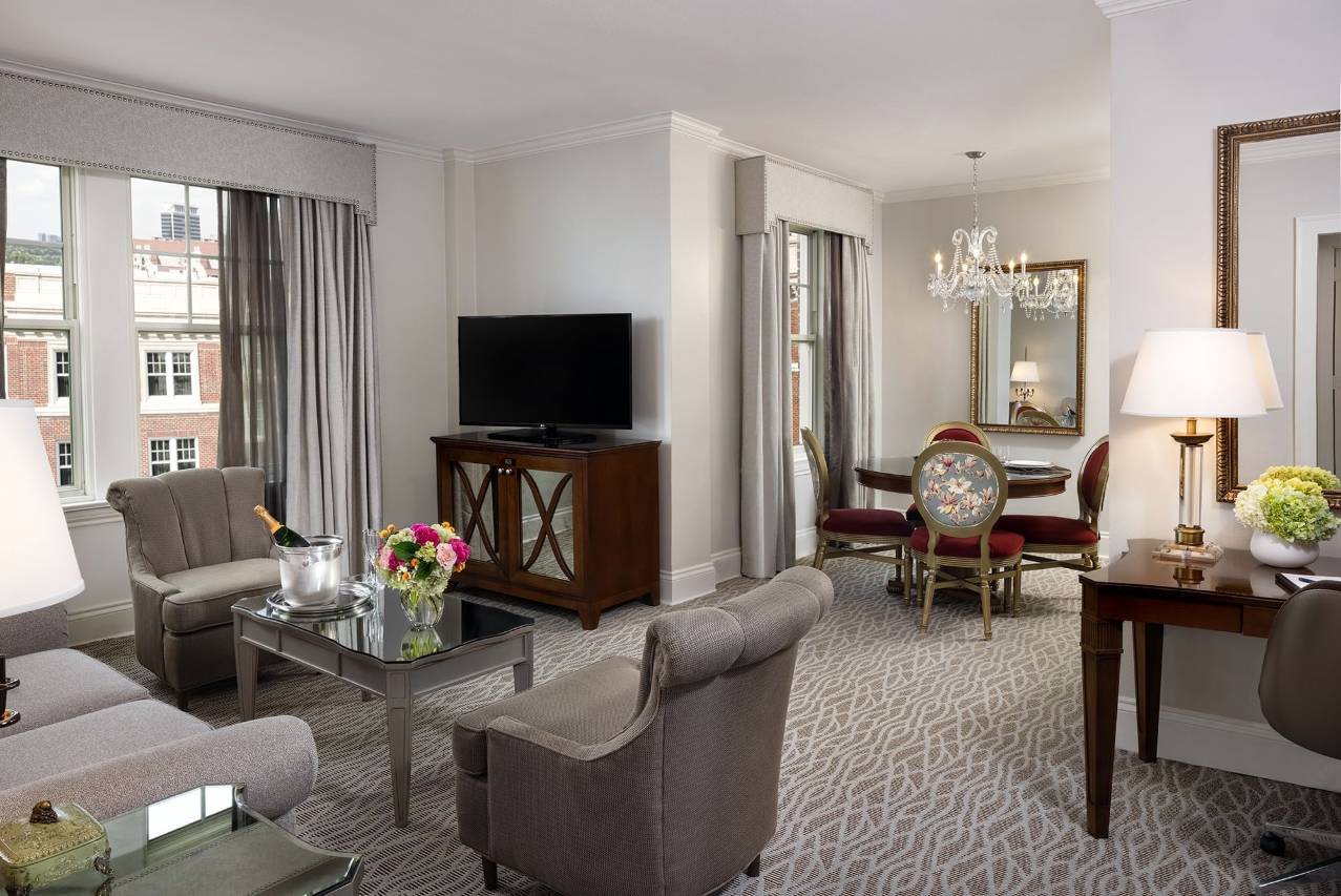 Warwick Melrose Hotel 3