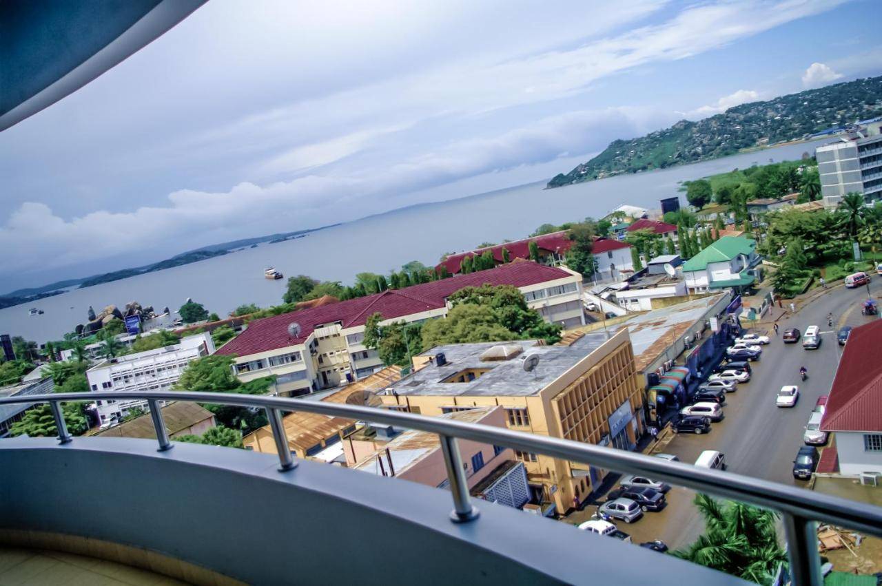 Gold Crest Hotel 7