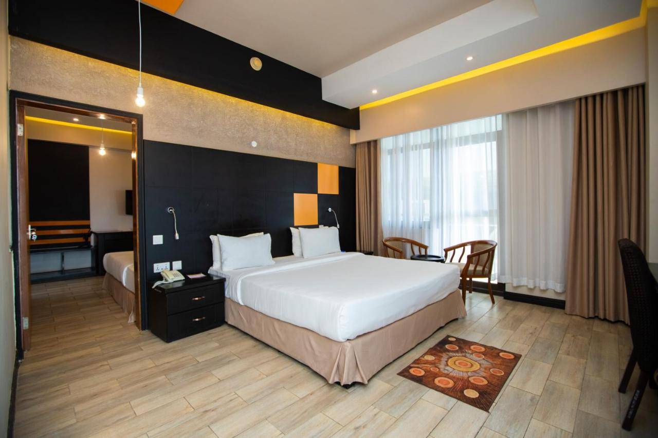Gold Crest Hotel 3