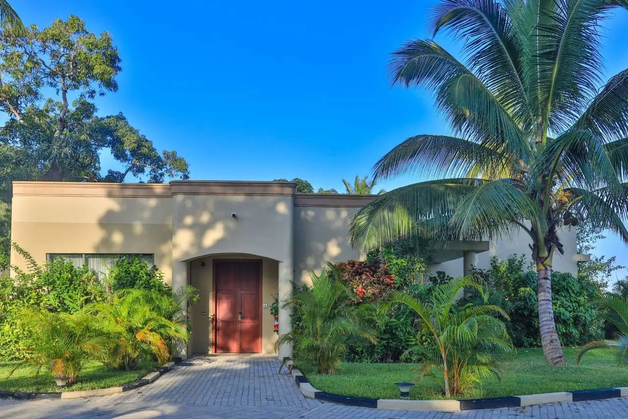 恩加拉瓦度假酒店 2