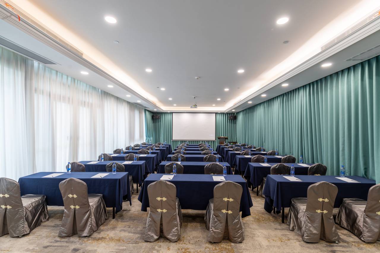 Foshan Conrad Hotel (Kangfu Plaza) 6