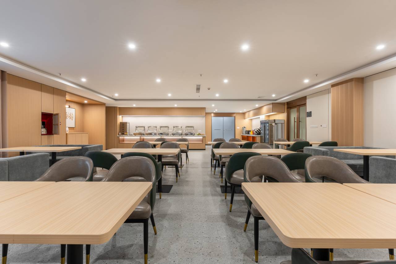 金雅轩大酒店(佛山凤池铝材市场店) 4