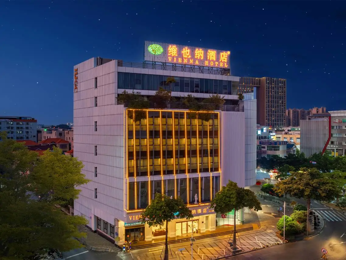 维也纳酒店(佛山龙江会展中心店) 1