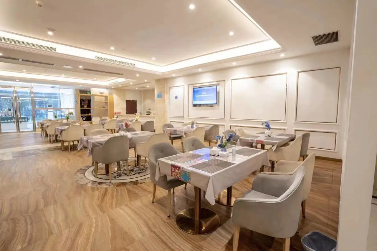 Vienna Smart Hotel (Foshan Sanshui Wanda Store) 4
