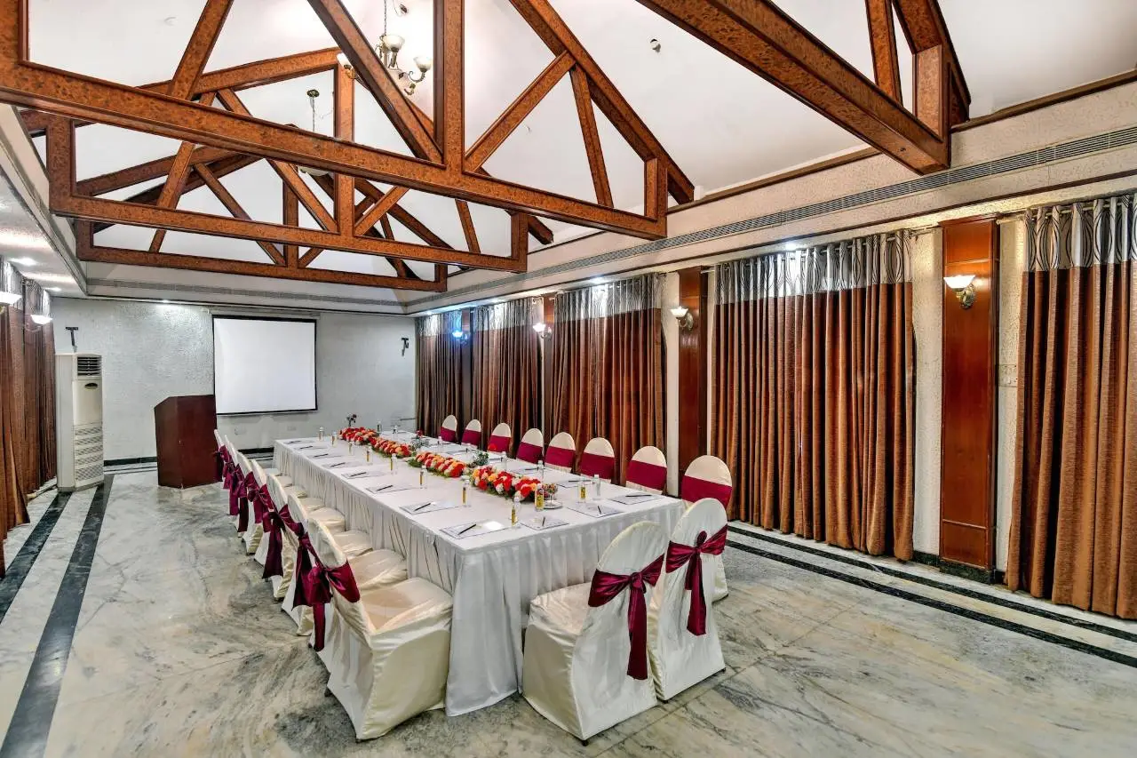 Celebrity Resort 6