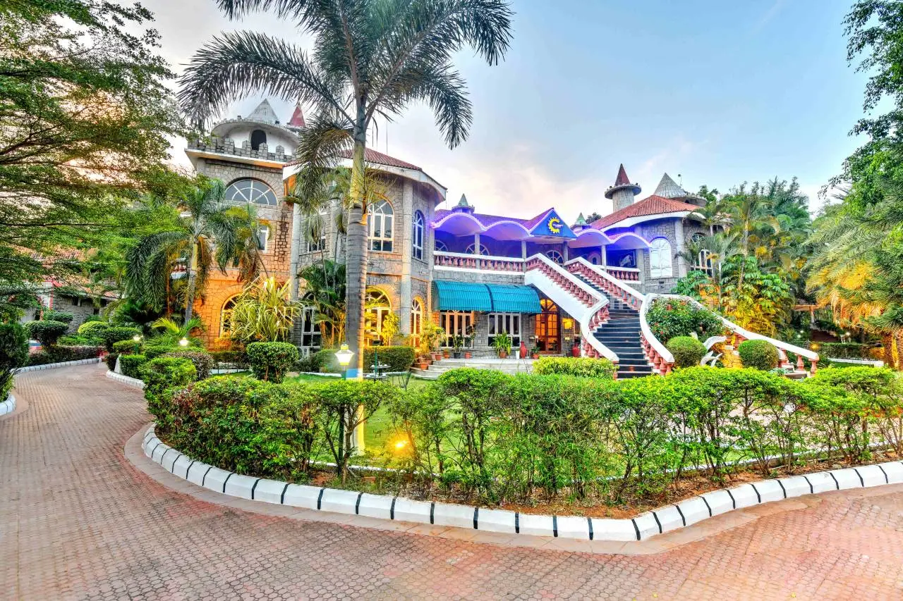 Celebrity Resort 1