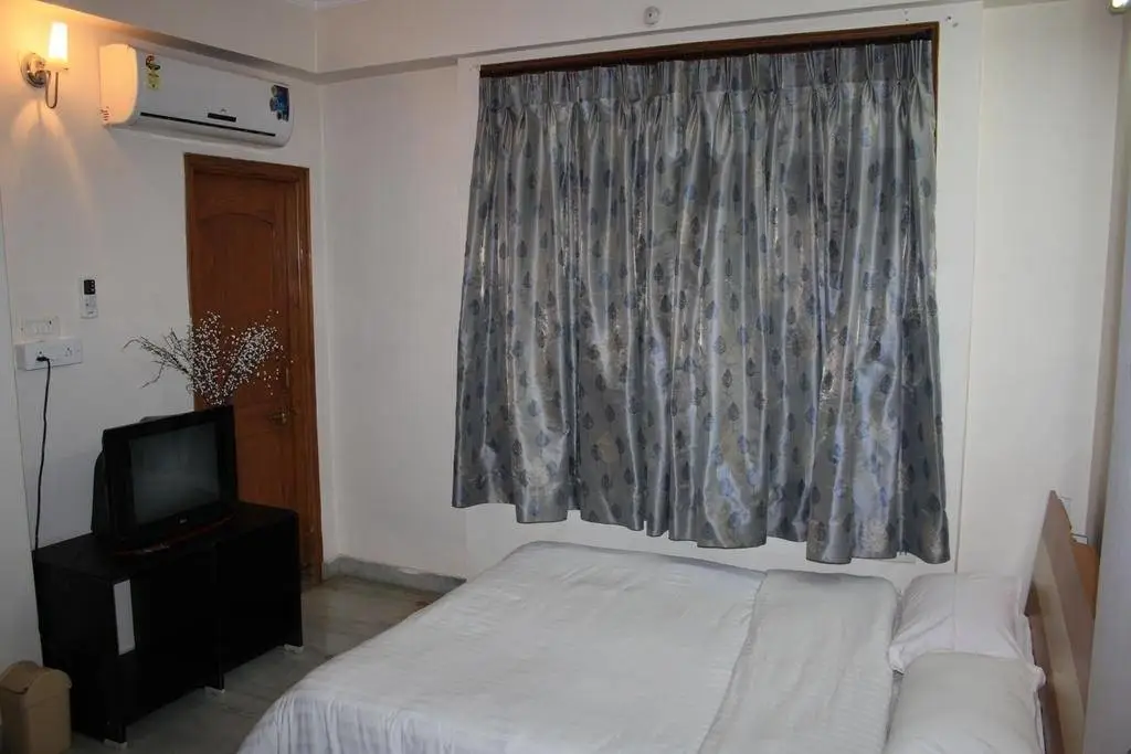 Falcons Nest-Banjara Hills Road No 2 1
