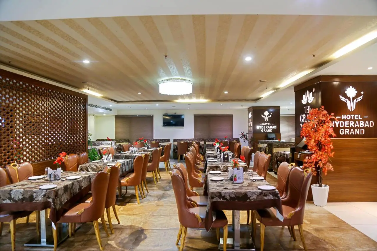 Hotel Hyderabad Grand 4