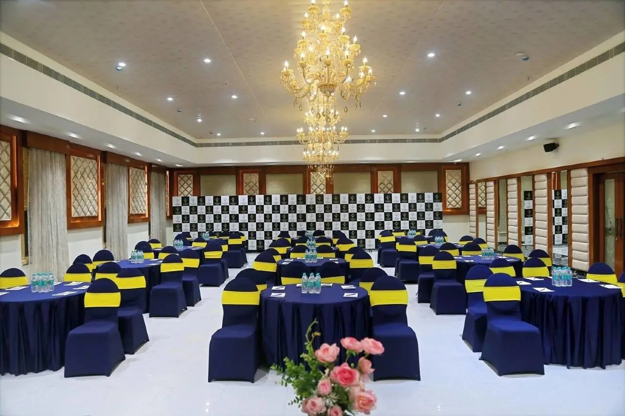 Hotel Hyderabad Grand 5