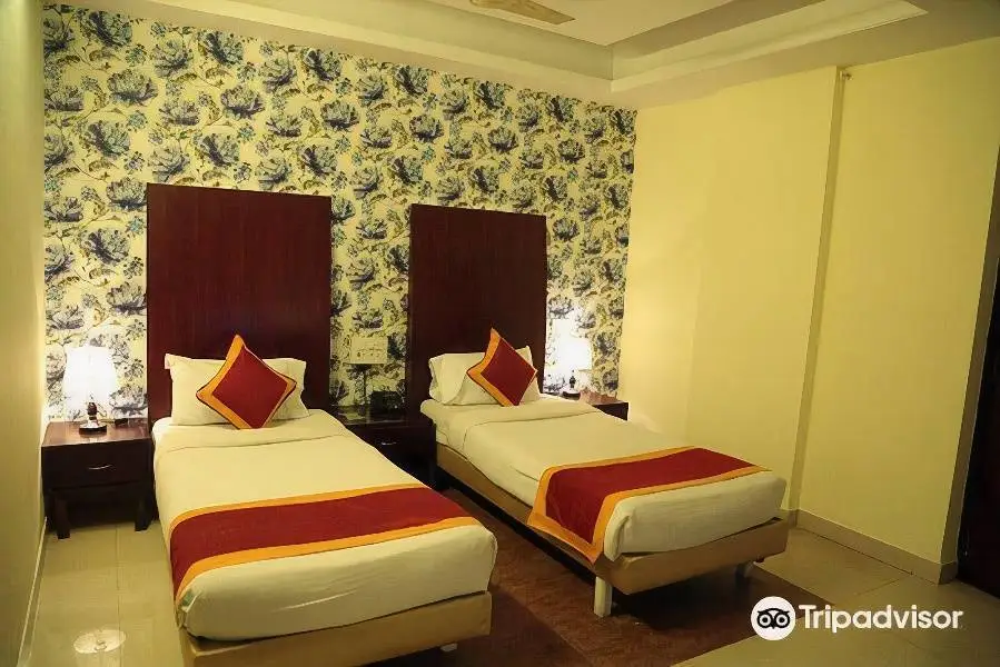 OYO 16061 Hotel Holly Hock 1
