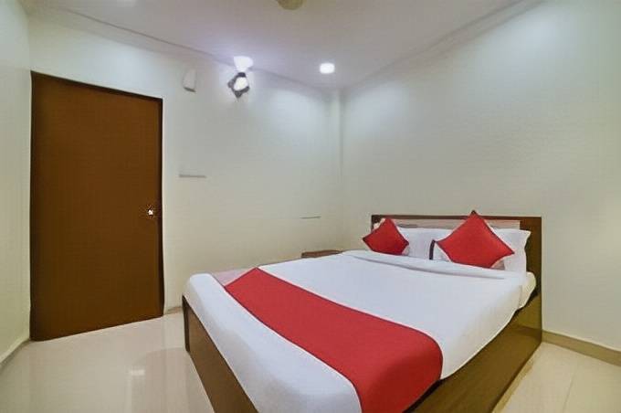 OYO 16509 Mak Residency 1