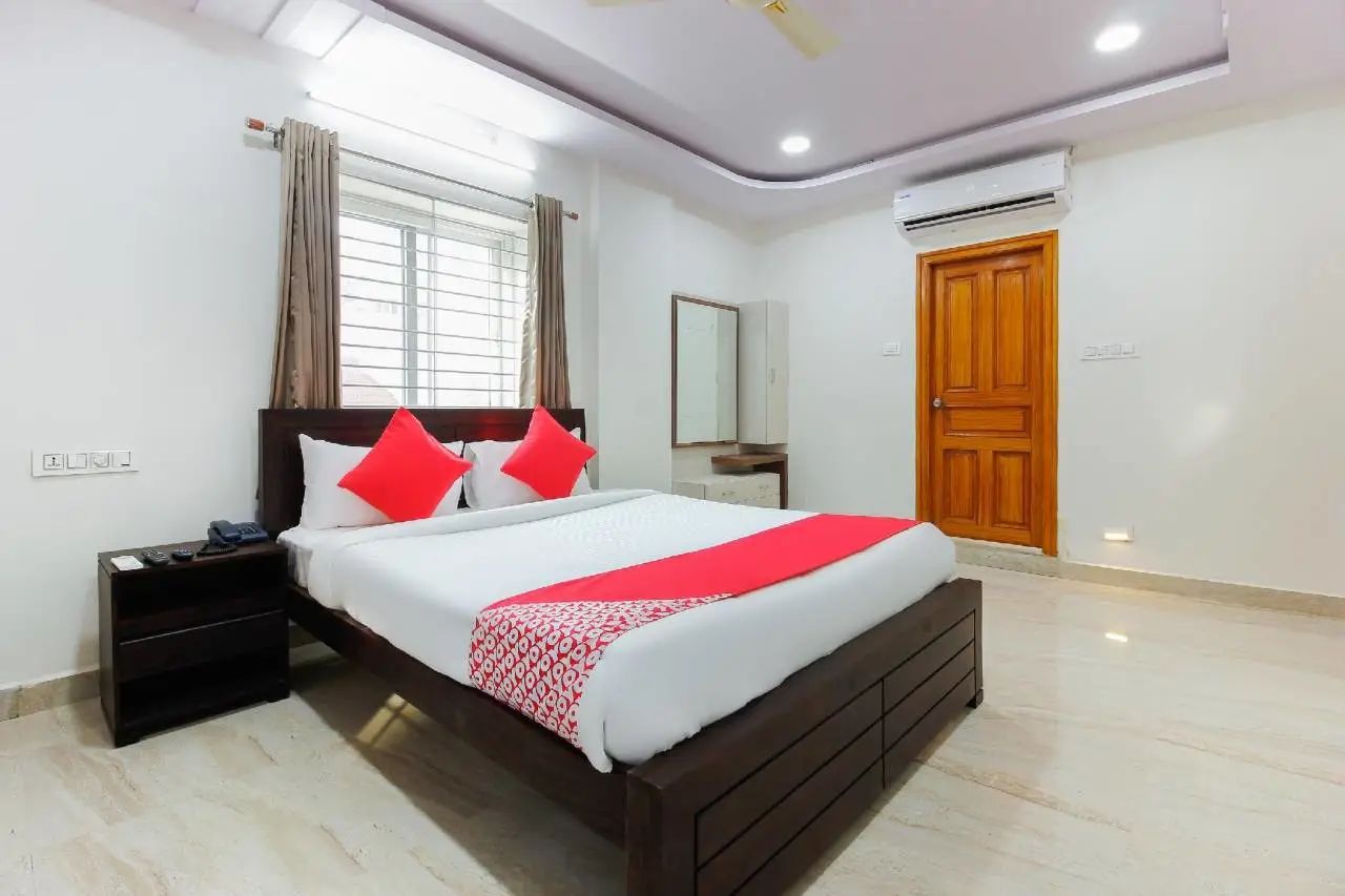 OYO 42887 Tenneti Towers 1