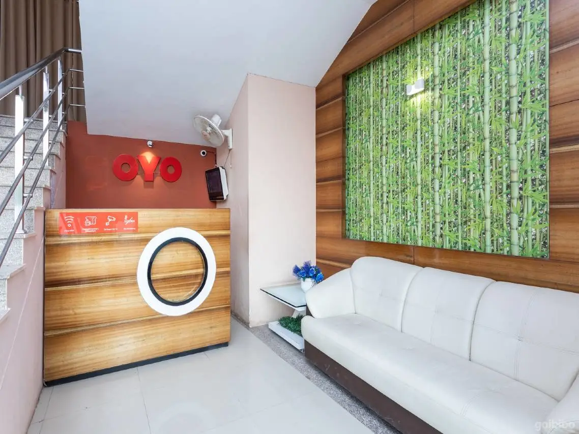 OYO 65201 Raghava Guest House 6