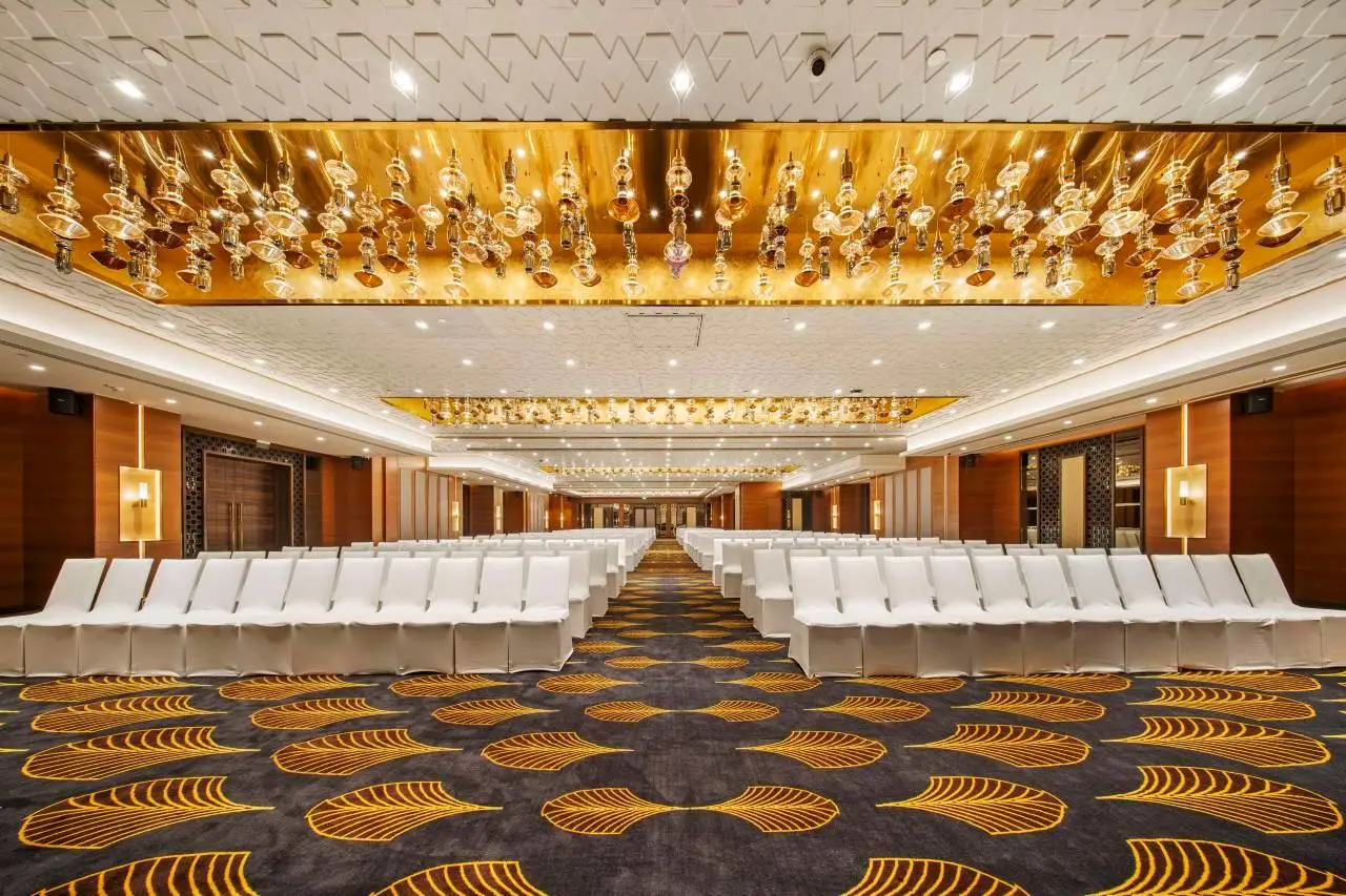 Radisson 6
