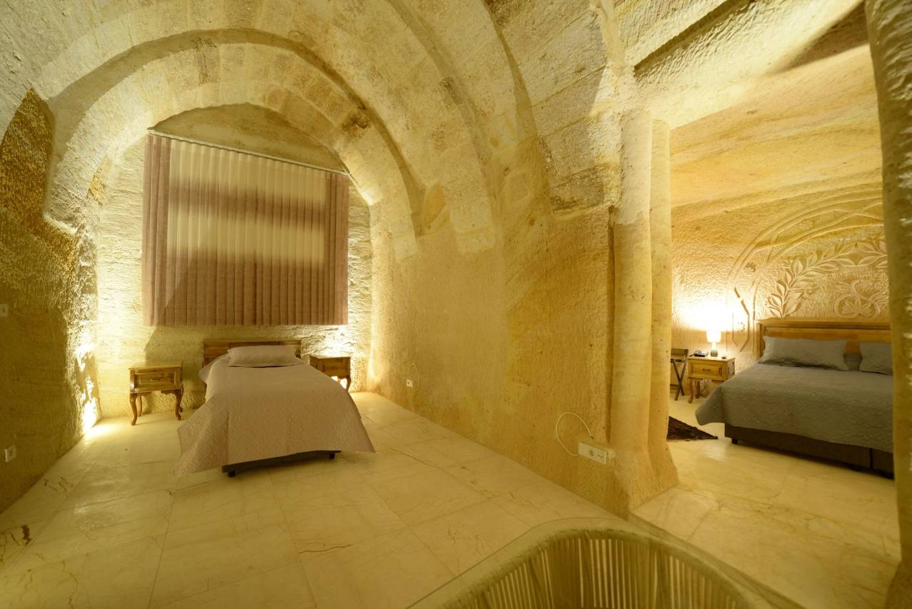 Crassus Cave Hotel 6