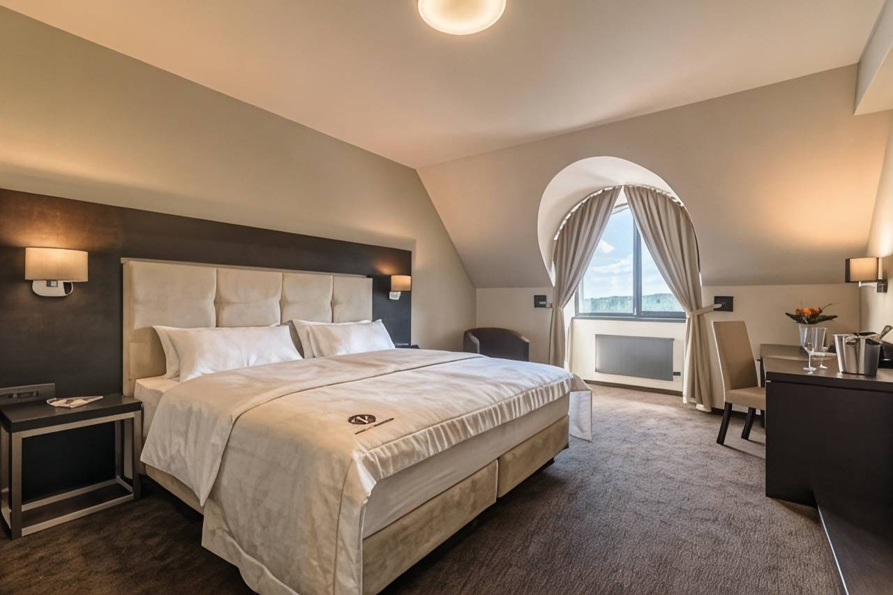 Hotel Victory 6