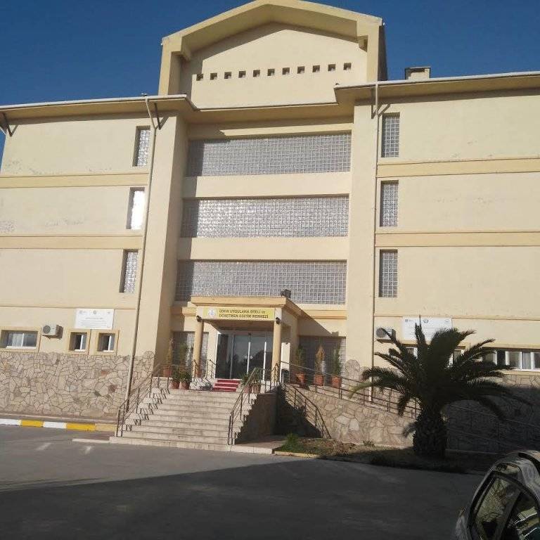 Izmi̇r Uygulama Oteli̇ 1