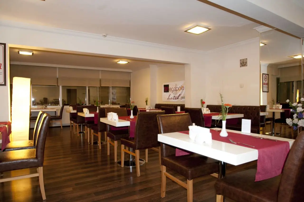 Megapole Hotel 3