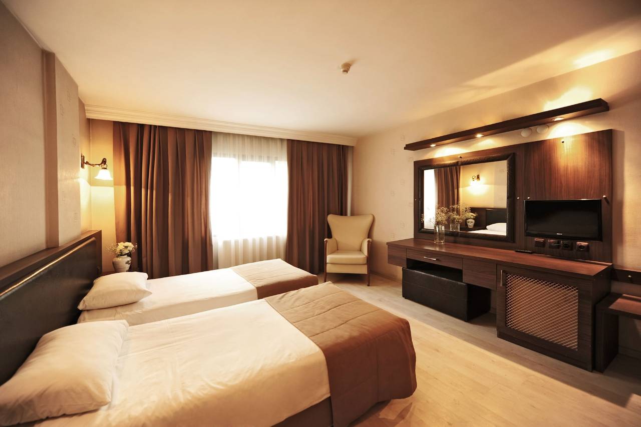 Üstün Hotel Alsancak 3