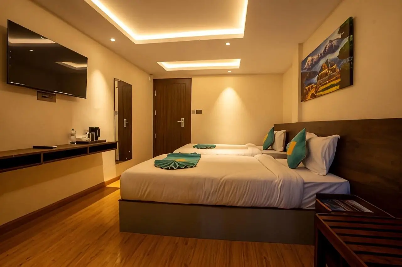 Hotel Crown Plaza 3