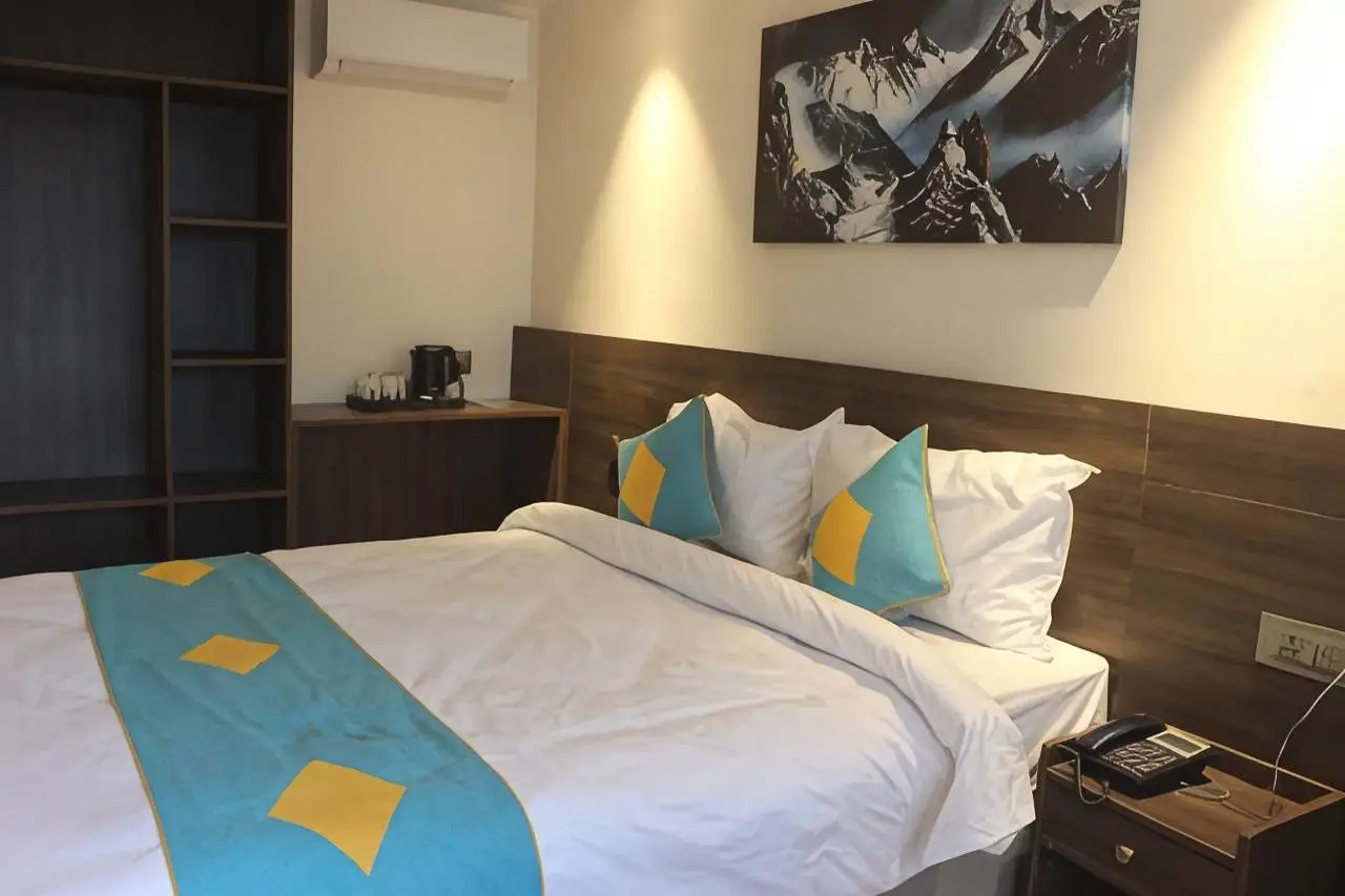 Hotel Crown Plaza 7