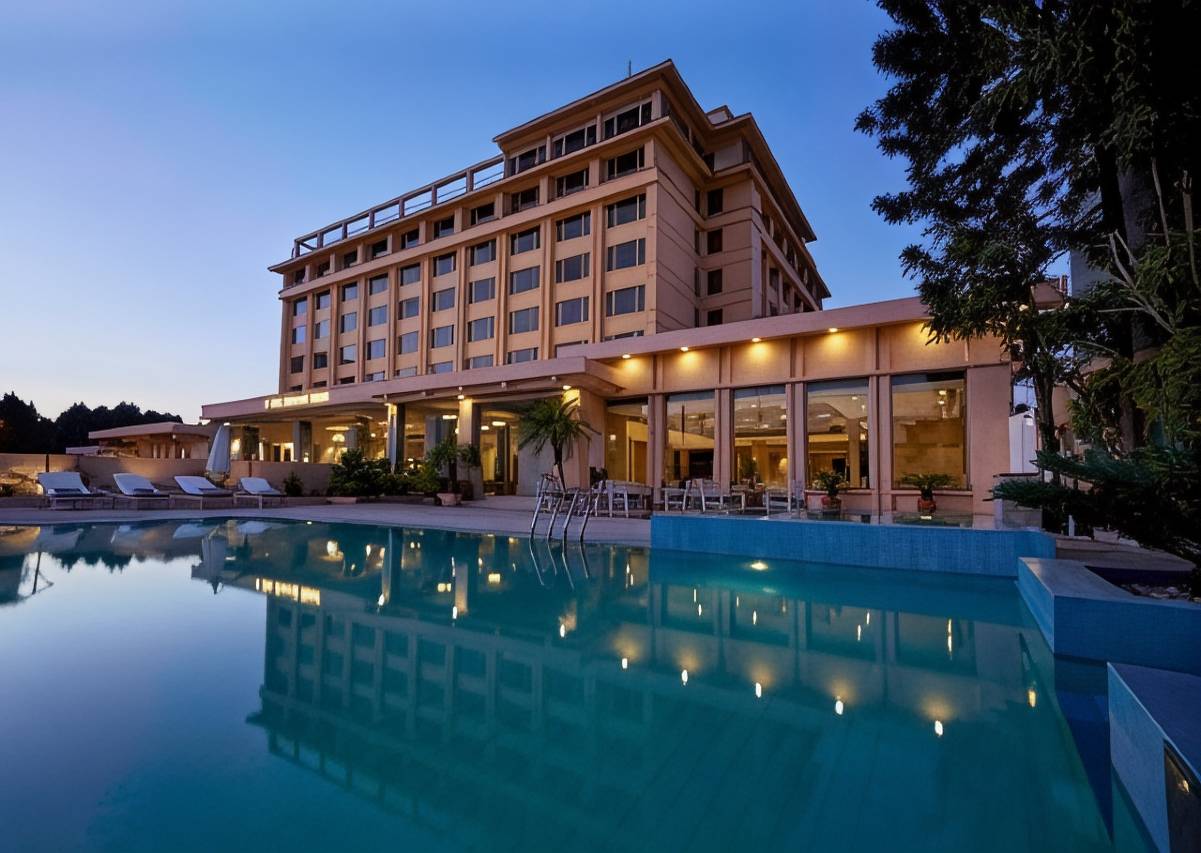 The Everest Hotel 1