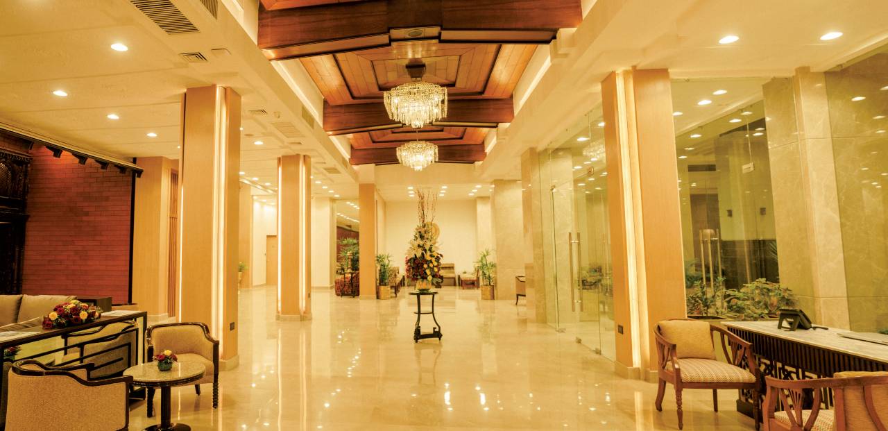 The Everest Hotel 7