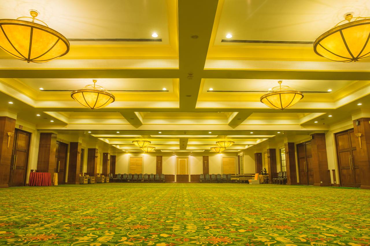 The Everest Hotel 6