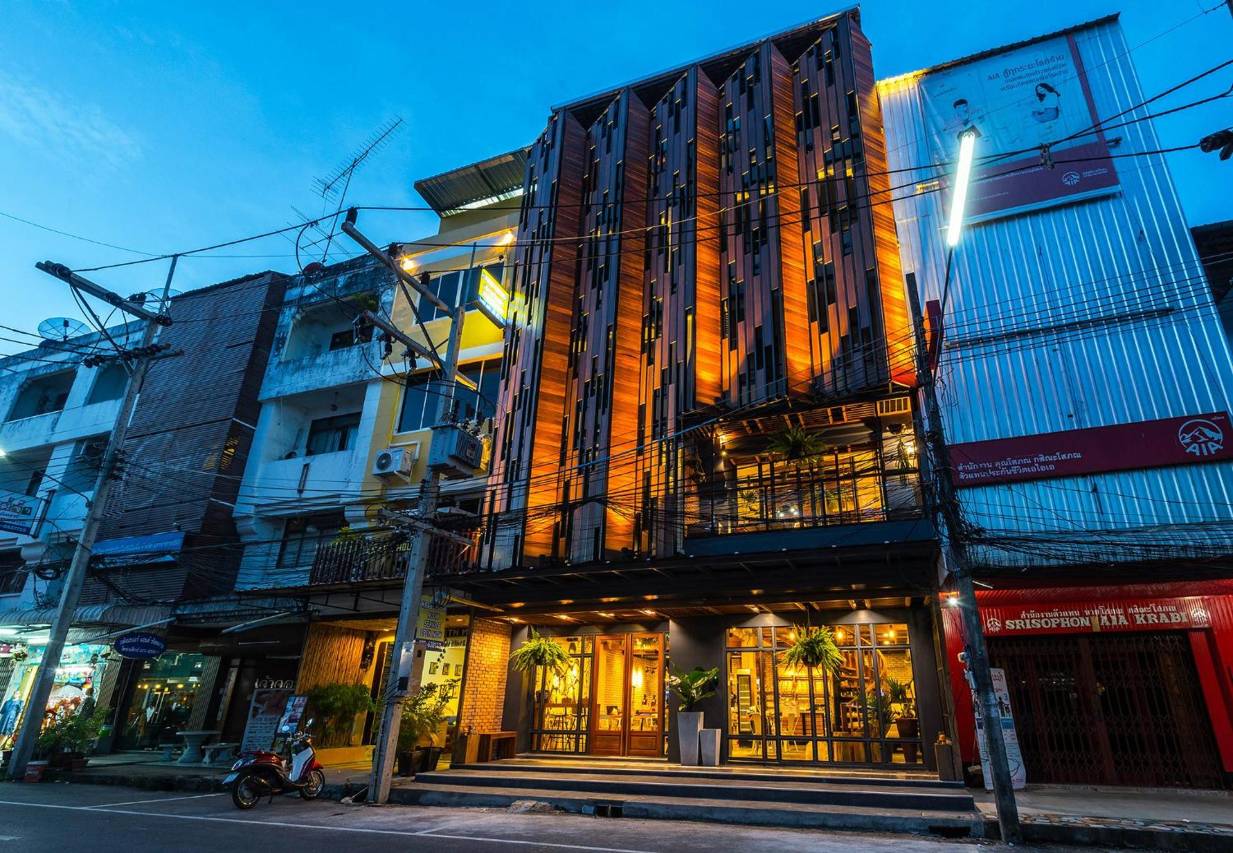 Family Tree Hotel 2