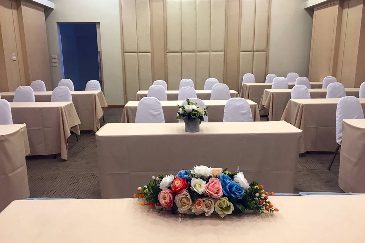 Prachuap Grand Hotel 6